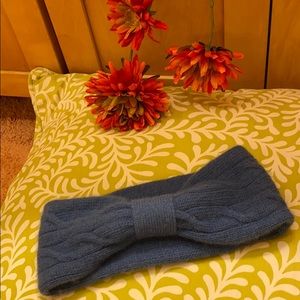 Beautiful. nwot blue cashmere headband